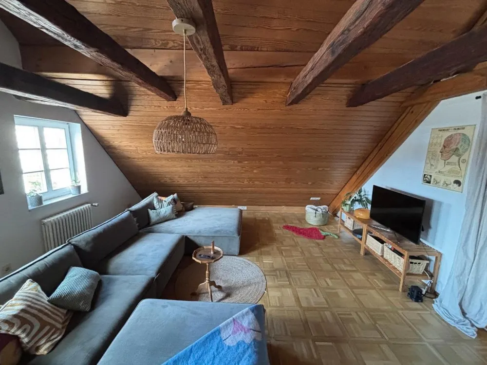 87 m² über den Dächern des Leonhardsviertels DG-Wohnung