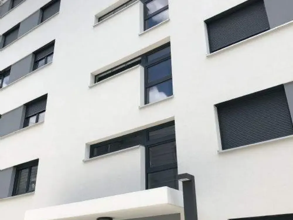 4-room apartment with balcony and Neckar view, fitted kitchen and underground parking space in Esslingen-Brühl