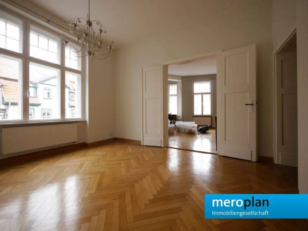 BESICHTIGUNG AM 29.10.26 | 6 Zimmer auf 165qm | Terrasse & Einbauküche | meroplan Immobilien GmbH