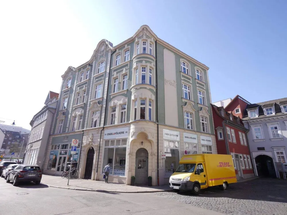 BESICHTIGUNG AM 29.10.26 | 6 Zimmer auf 165qm | Terrasse & Einbauküche | meroplan Immobilien GmbH