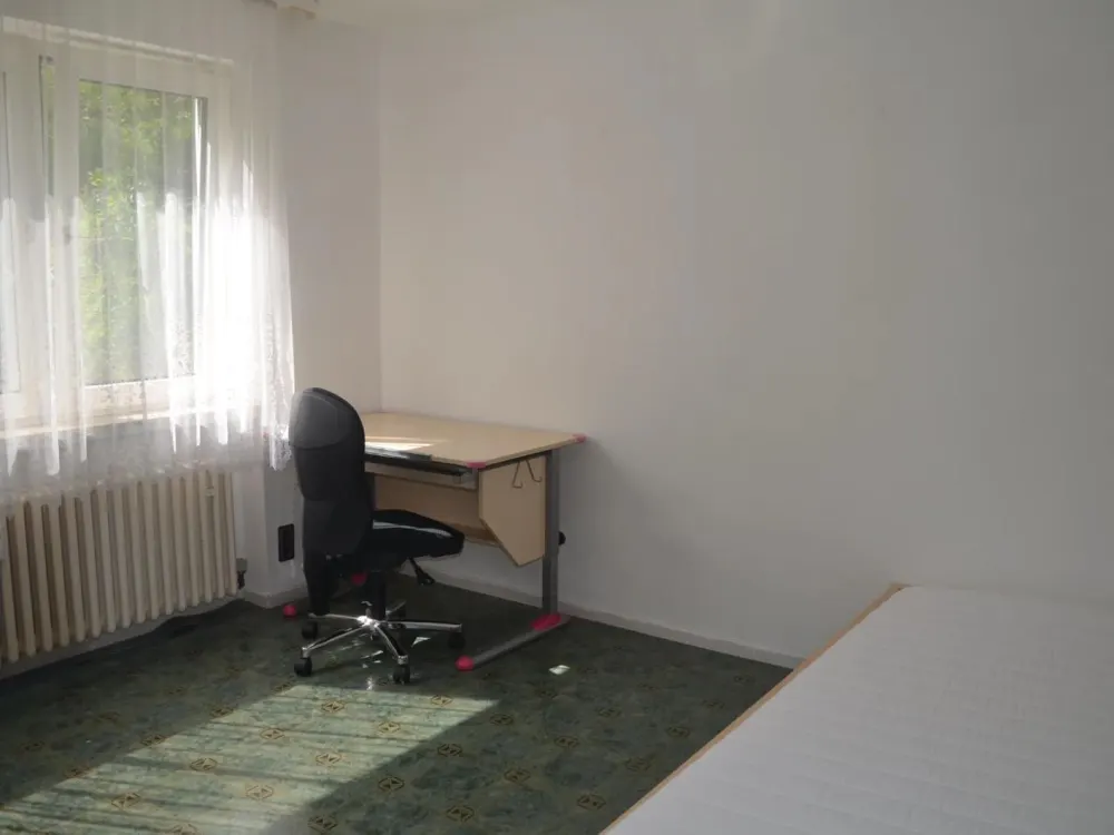 Provisionsfreie 4Zimmer Wohnung in Frankfurt geeignet als 3er WG ab sofort zu vermieten