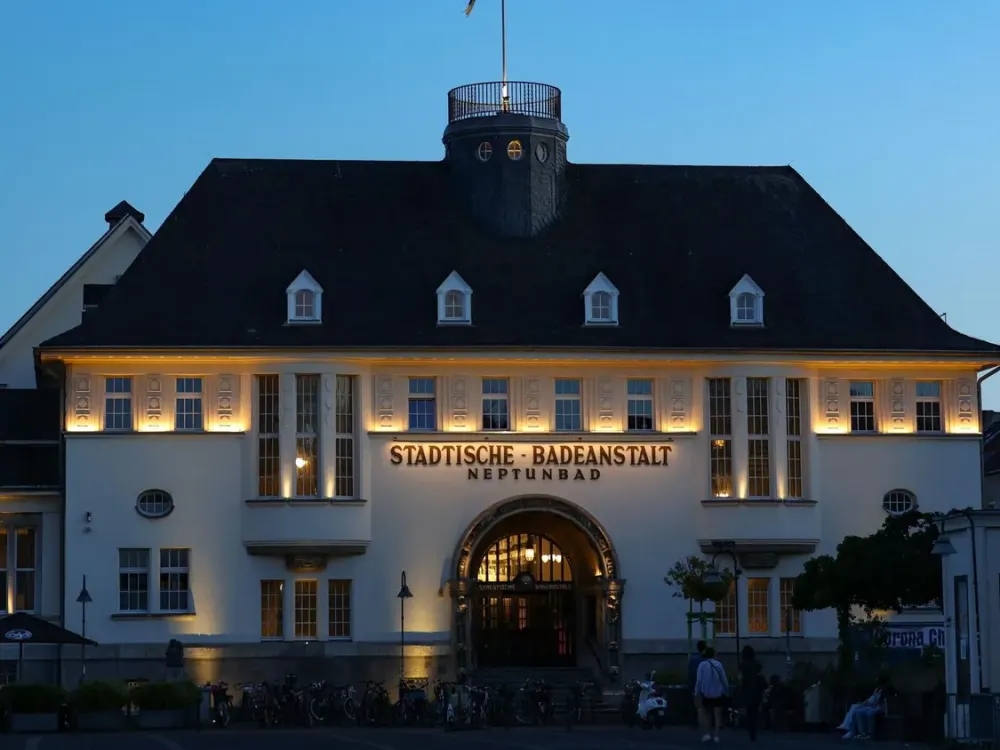 Exklusives, chices, neu renoviertes, serviced Apartment in einem der begehrtesten Viertel Kölns