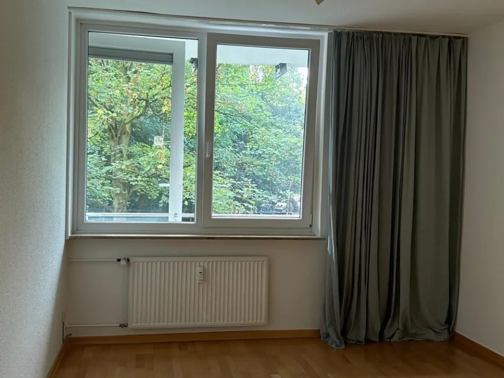 Vollmöblierte 2-Zimmer-Wohnung mit Stellplatz nahe des UKE