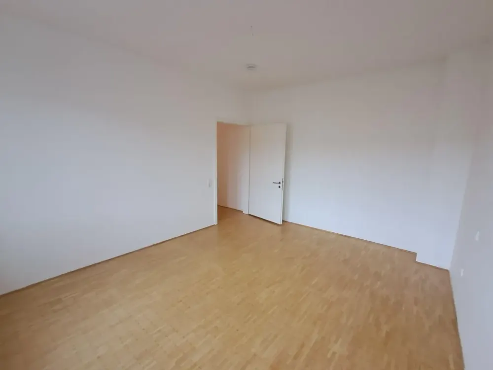 Helle barrierefreie 2-Raum Wohnung