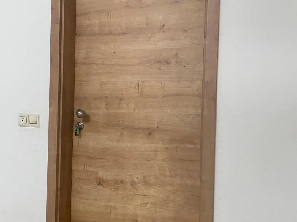 Komplett renovierte Hell durchflutete 4-5 Zimmer Wohnung