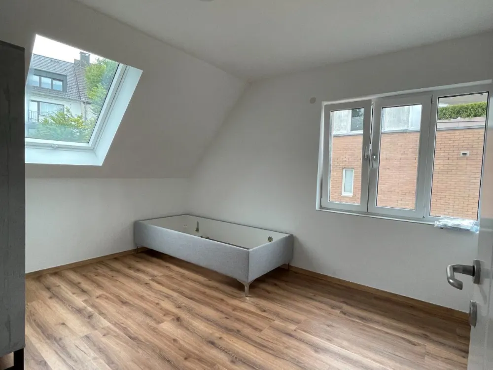 Möblierte Maisonette-Wohnung klimatisiert. ERSTBEZUG!!!