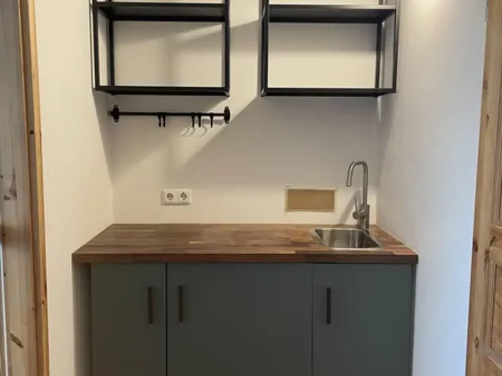2 Zimmer - Altbau - modernisiert - Dreikönigenviertel (E0030))