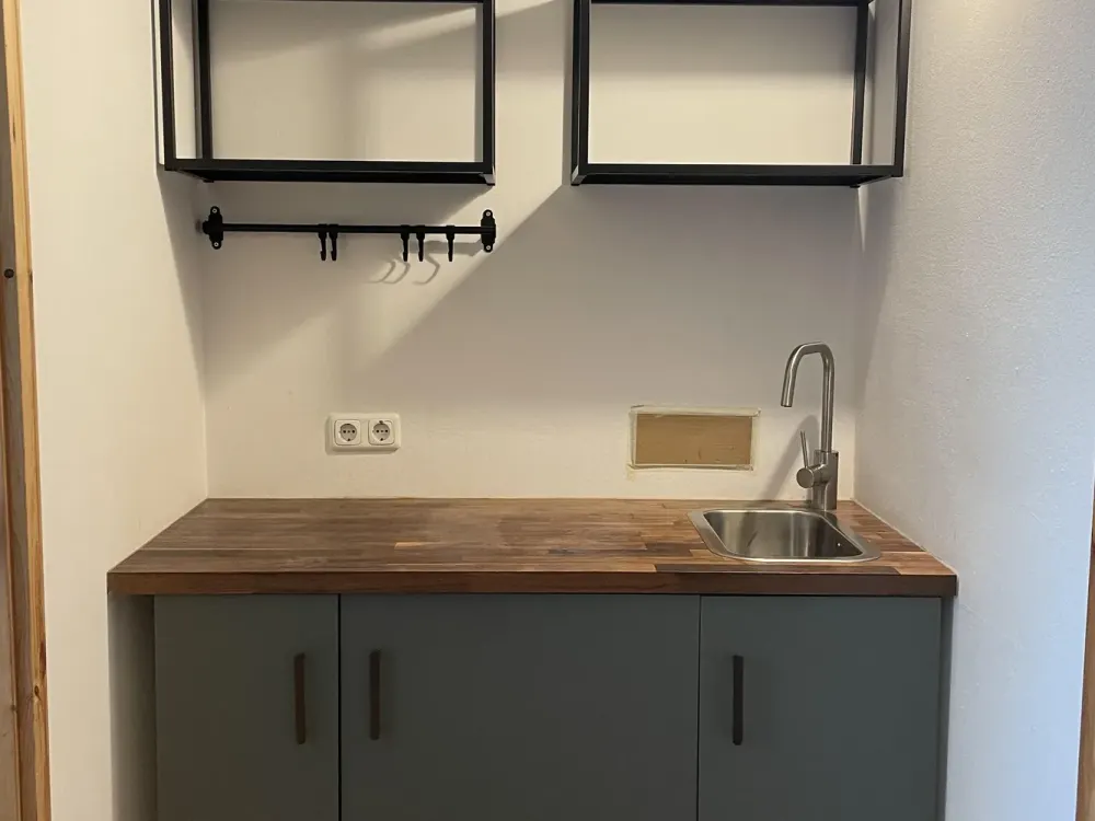 2 Zimmer - Altbau - modernisiert - Dreikönigenviertel (E0030))