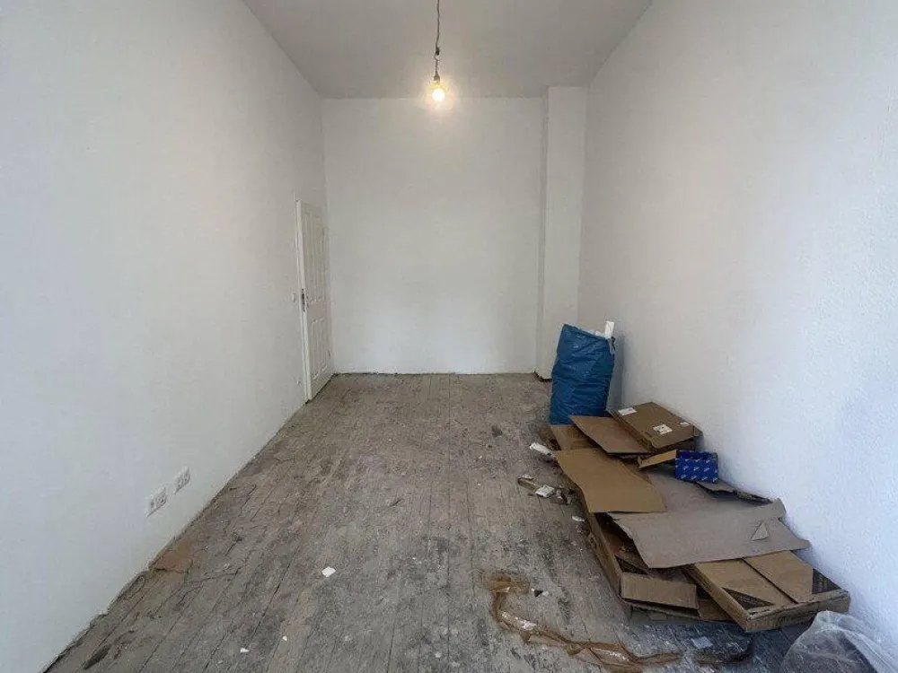 *Erstbezug* Kernsanierte 3-Zimmer Altbau Wohnung mitten auf der Bergerstraße mit EBK und Balkon