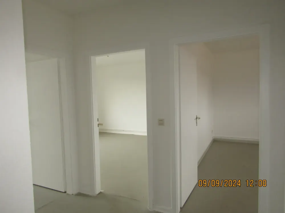2 1/2-Zimmer-Whg. in gepflegter Anlage Nähe Spandauer Arcaden