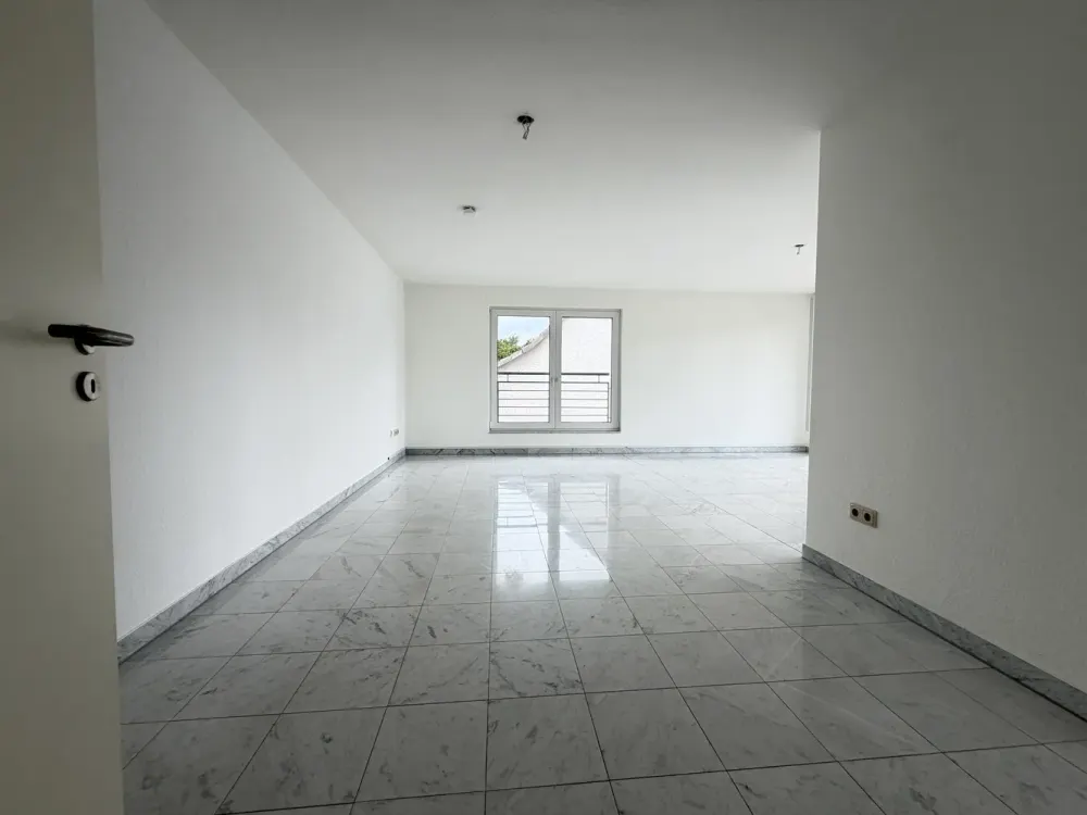 Helle 3-Zimmer-Wohnung mit großem Balkon in Schlebusch