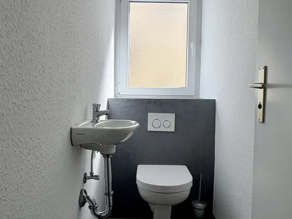 Erstbezug nach Sanierung - 4 Zimmer Wohnung in Stuttgart-Untertürkheim