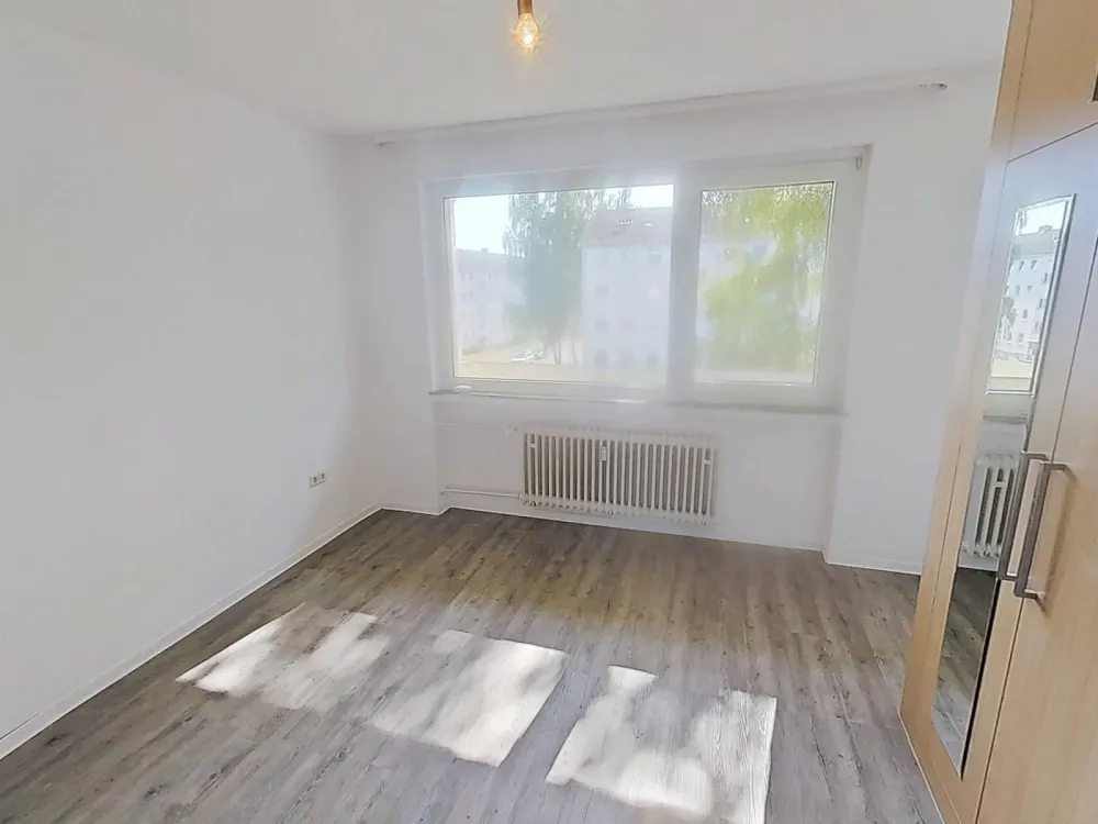 Modern 3-Room Apartment with LOGGIA and Daylight Bathroom