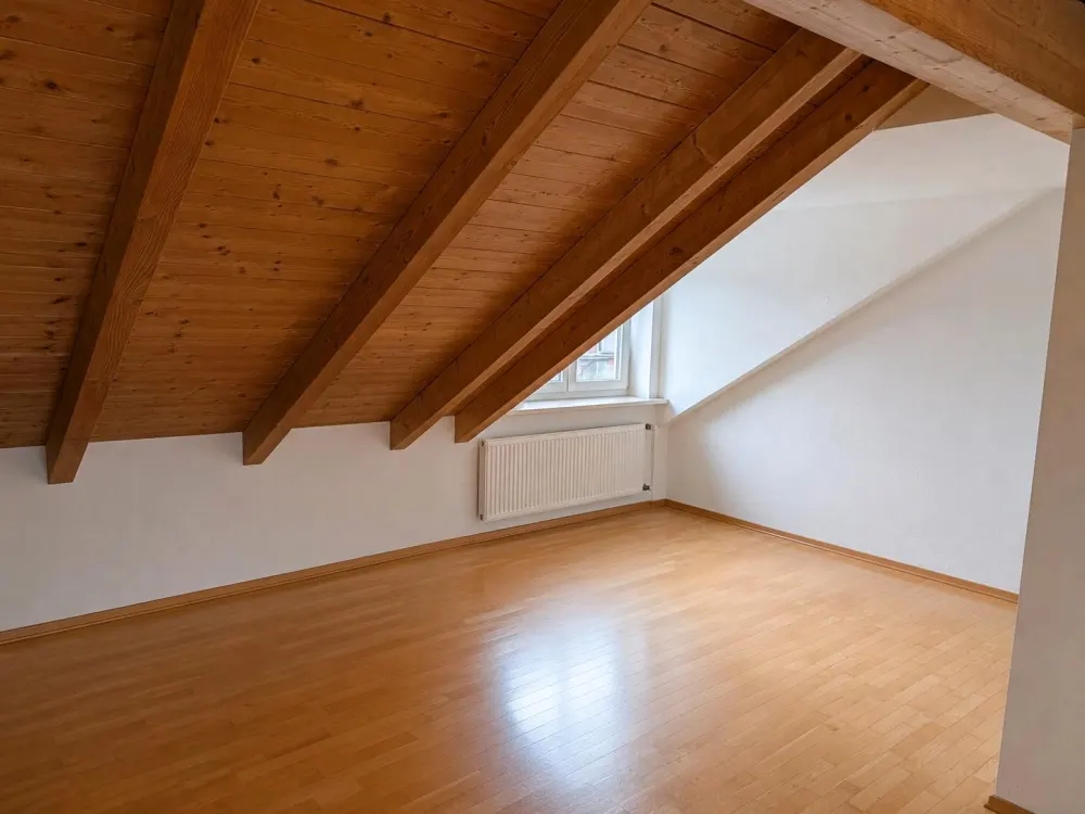 Großzügige 2-Zimmer Dachgeschosswohnung -62m2 in Germering