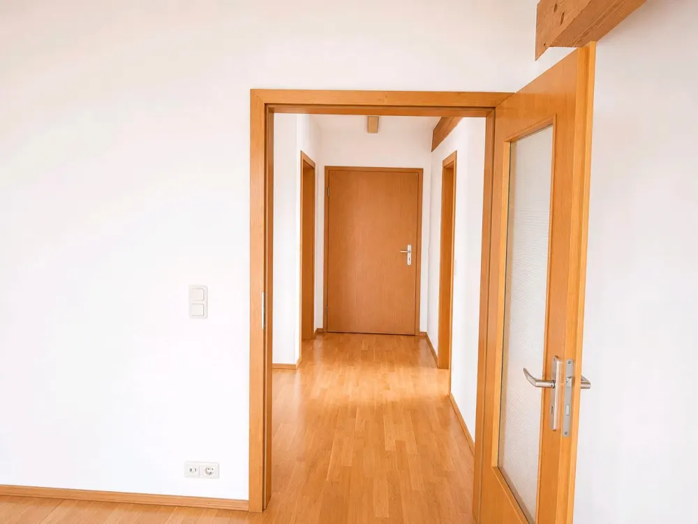 Großzügige 2-Zimmer Dachgeschosswohnung -62m2 in Germering