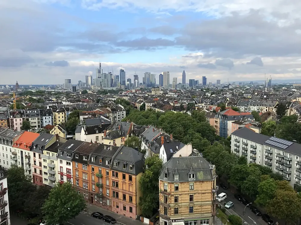 Über den Dächern des Nordends Helle 3,5 Zimmer-Wohnung Nähe Günthersburgpark