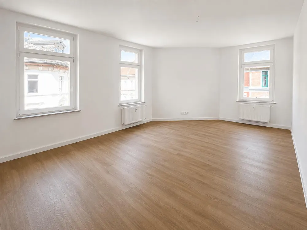 Markkleeberg 3-Zimmer-Wohnung - lichtdurchflutet, neu saniert, Badewanne