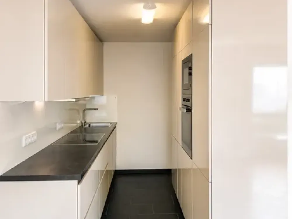 Helle 2-Zimmer-Wohnung mit Balkon, Klima & hochwertiger EBK