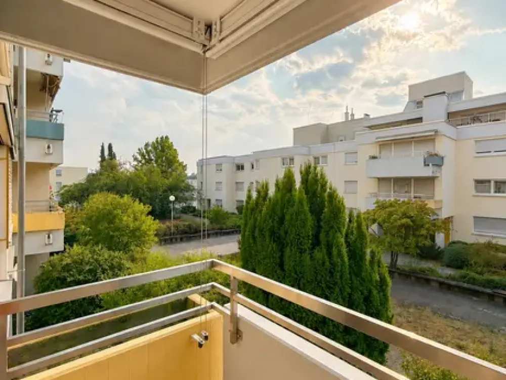 Helle 2-Zimmer-Wohnung mit Balkon, Klima & hochwertiger EBK
