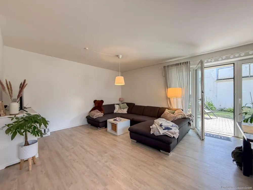 Moorrege - Erdgeschosswohnung mit Terrasse und 3 Zimmern