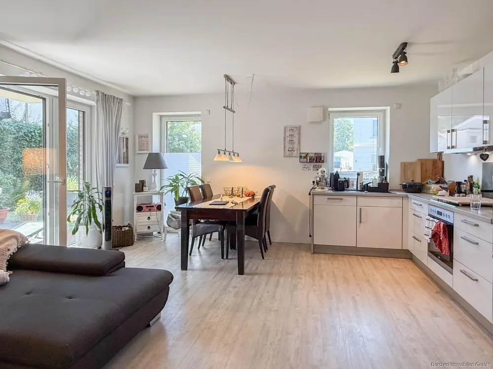 Moorrege - Erdgeschosswohnung mit Terrasse und 3 Zimmern