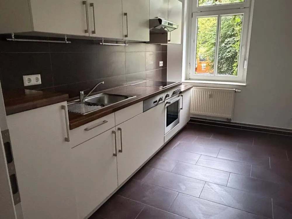 Frisch renovierte 4 Zimmer Wohnung mit Garten und EBK in Löbtau