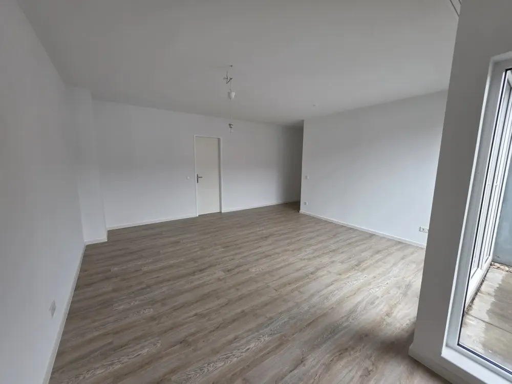 Teilsanierte 4-Zimmerwohnung mit Balkon in Eidelstedt