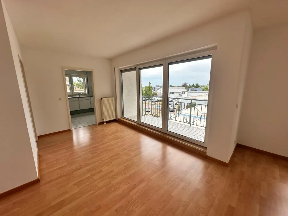 Helle 2-Zimmer Wohnung mit Balkon, EBK und Stellplatz