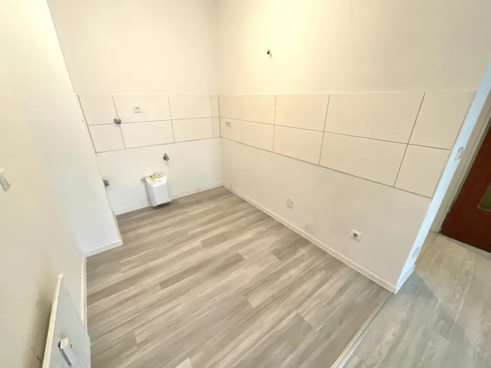 Schöne kleine 2 Zimmerwohnung mit Balkon