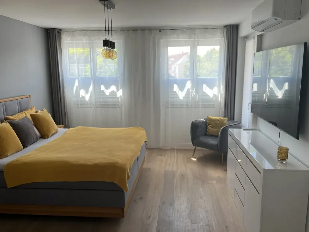 Exklusive, gepflegte 3,5-Raum-Wohnung mit luxuriöser Innenausstattung mit Einbauküche in Fellbach