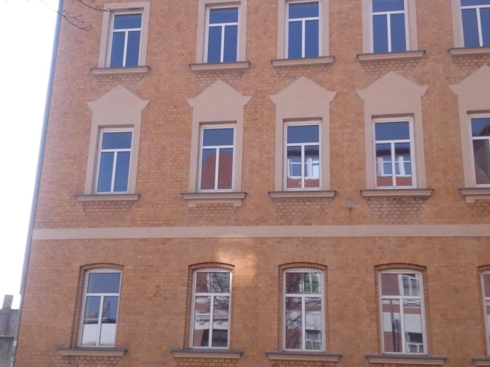 Schöne helle 3 RWG in ruhiger aber doch zentralen Lage von Schkeuditz zu vermieten.