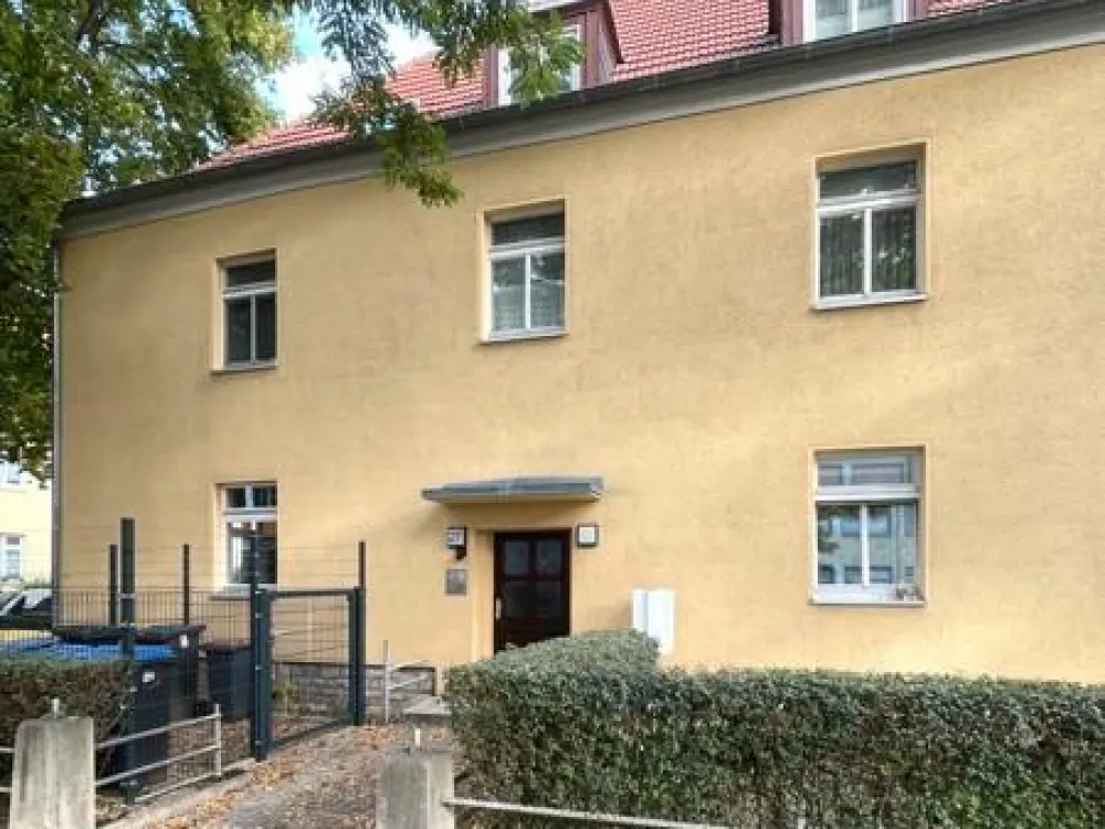 Großzügige 4-Zimmer-Wohnung in der Nähe der Polyklinik!