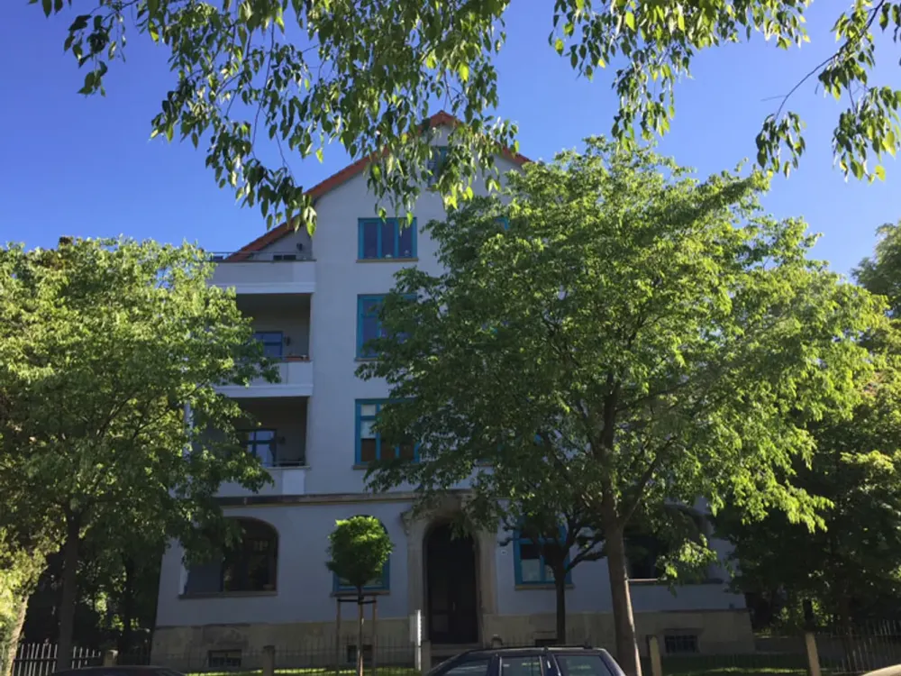 * großzügige und helle 2-Zimmer-Wohnung mit Balkon - ID 4015 *