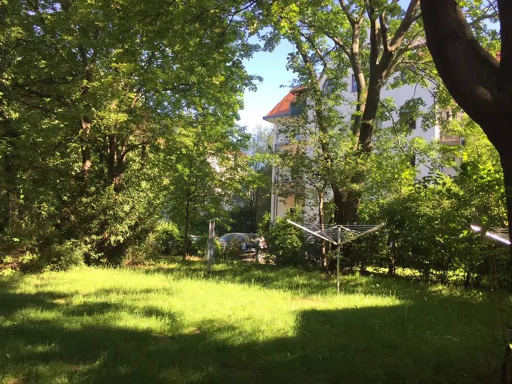 * großzügige und helle 2-Zimmer-Wohnung mit Balkon - ID 4015 *