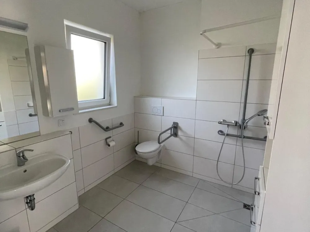 Betr. Wohnen, Bungalow barrierefrei v. privat