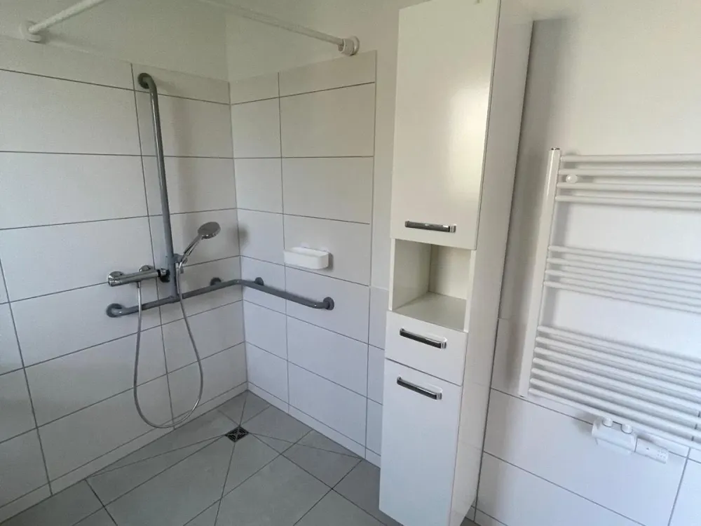 Betr. Wohnen, Bungalow barrierefrei v. privat