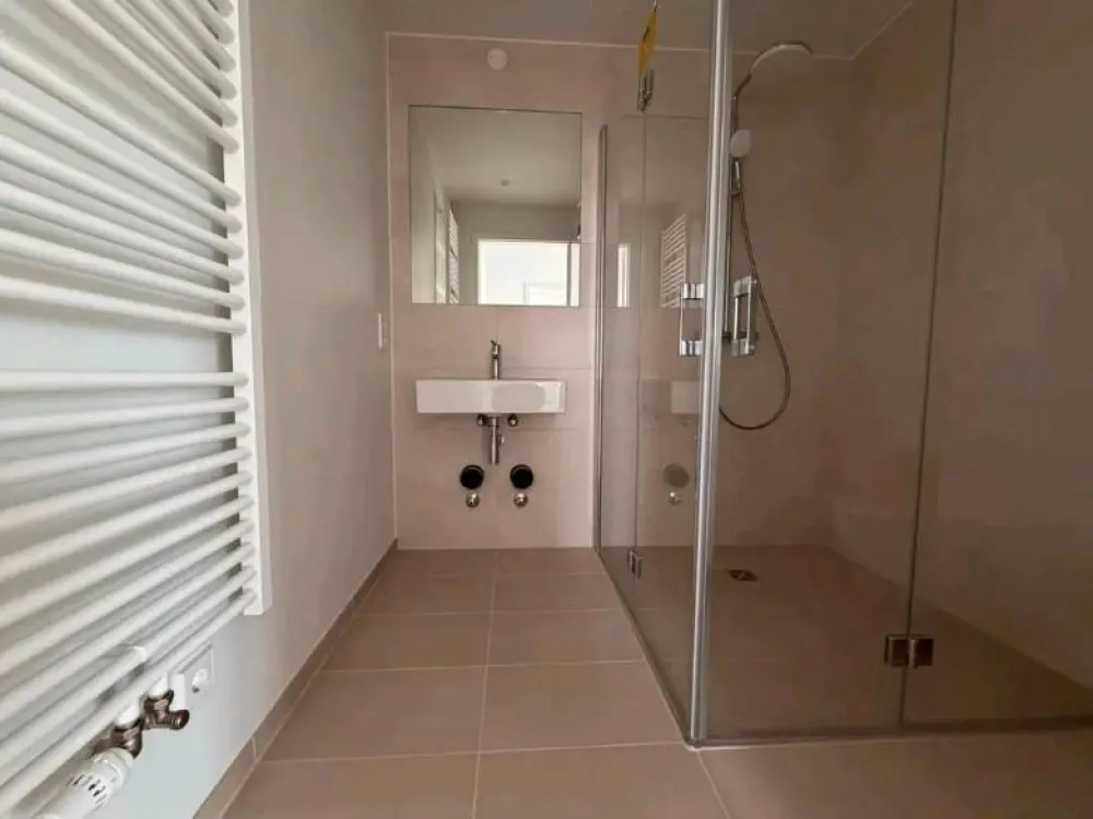 Neubau-Apartment in Mahlsdorf: Erstbezug mit Terrasse