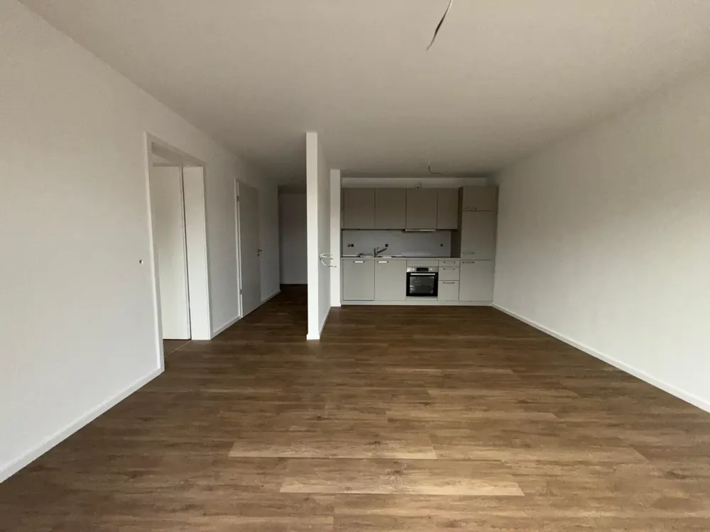 سكن حصري في فروهليندي - شقة أنيقة من 3 غرف مع شرفة