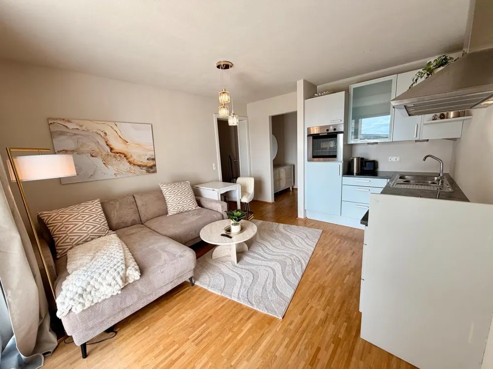 Möblierte 2-Zimmer-Wohnung mit Balkon | 3 bis 6 Monate