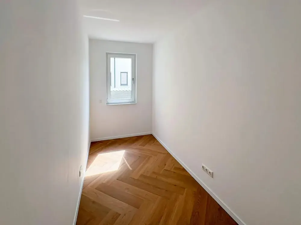 Erstbezug - Moderne 3,5-Zimmer EG-Wohnung mit Terrasse und Garten, Neubau Quartier HUGOS Mariendorf