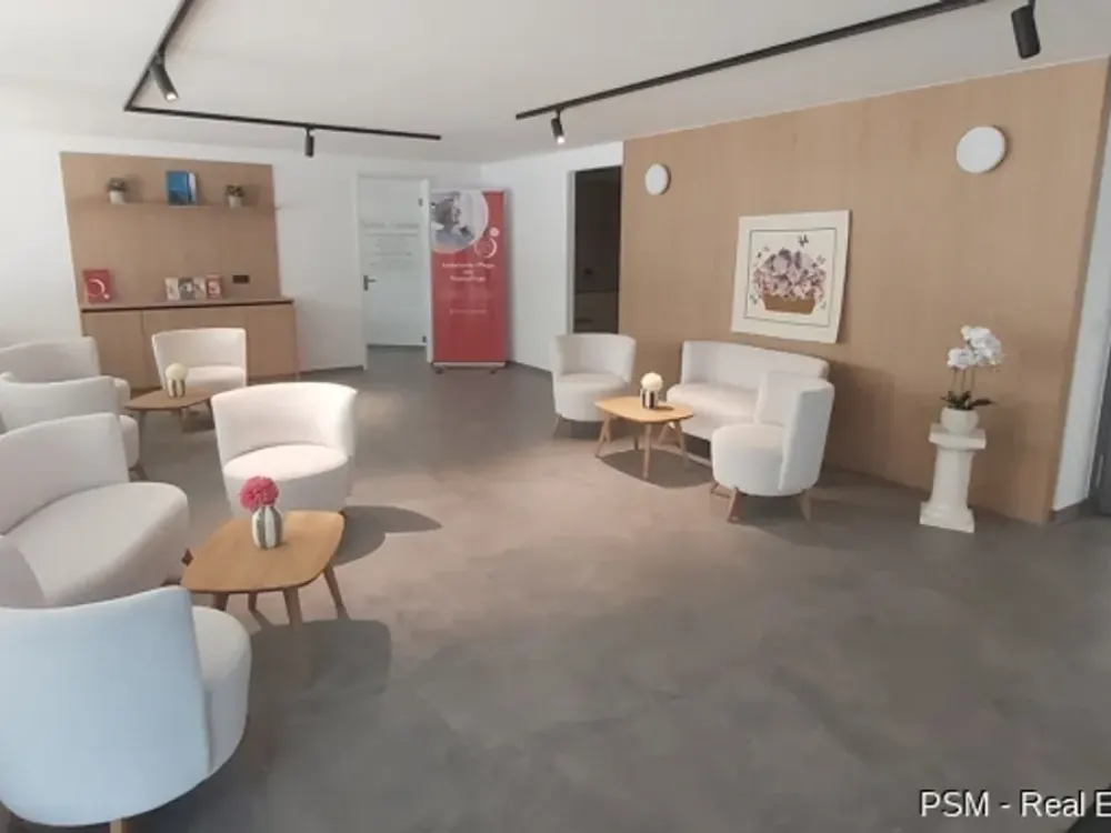 Exklusive 2-Zimmer-Wohnung mit Terrasse, Garten und EBK in Bestlage von Hofheim (Seniorenresidenz)