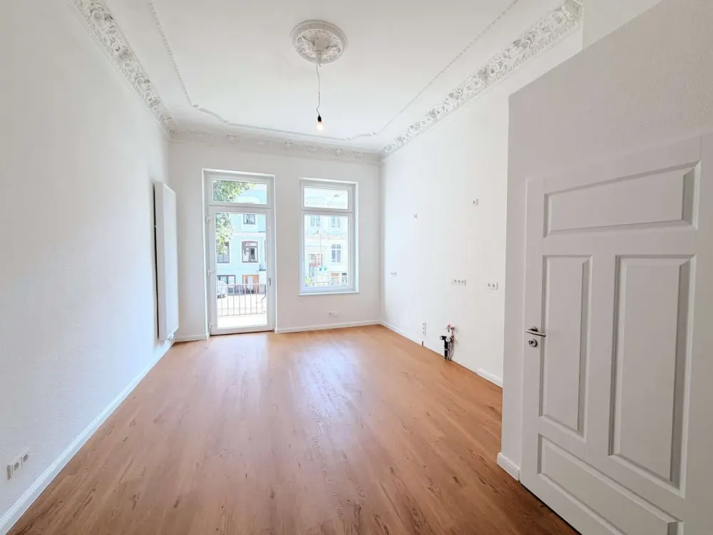Bremen-Ostertor: First Occupancy After Renovation! Historic Old Building Gem in Excellent Location