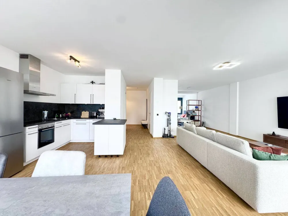 Helle Loft-Wohnung mit Loggia in Stuttgart-Vordernbergstraße