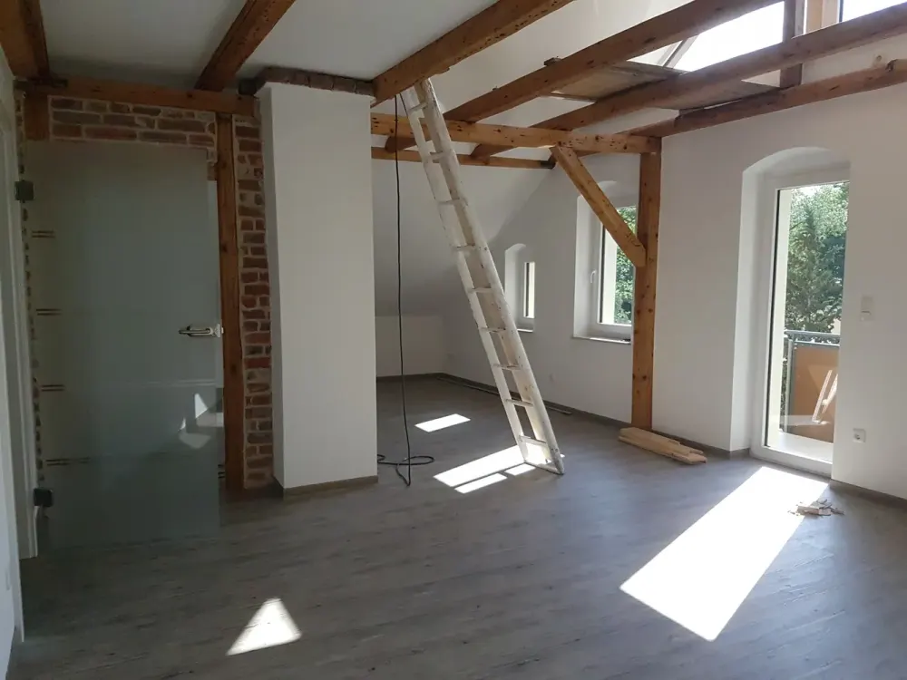 Moderne 3-Zimmer-Wohnung mit Galerie, Balkon und Stellplätzen
