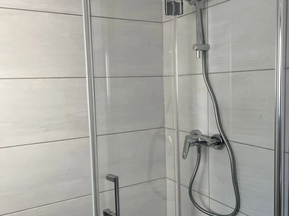 Wohnung, 2 Zi, Küche Bad, Balkon, stadtnah