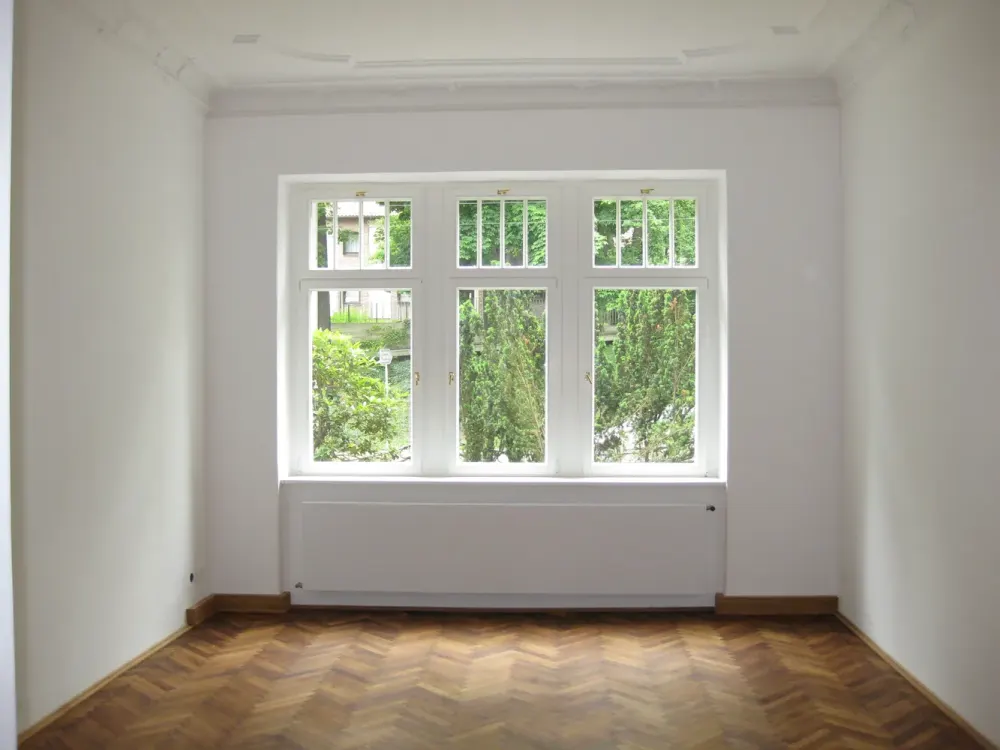 Living with Character: 3-Room Old Building in Dresden-Bühlau