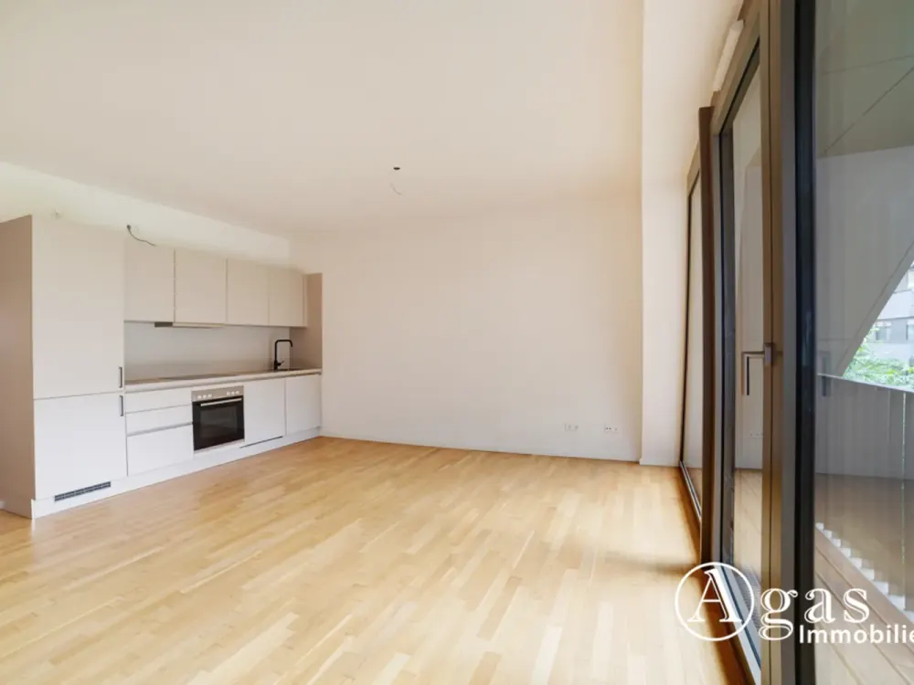 Perfekt geschnittene 3 Zimmer Wohnung mit ca. 87m², EBK und Balkon ins Grüne direkt in Mitte!