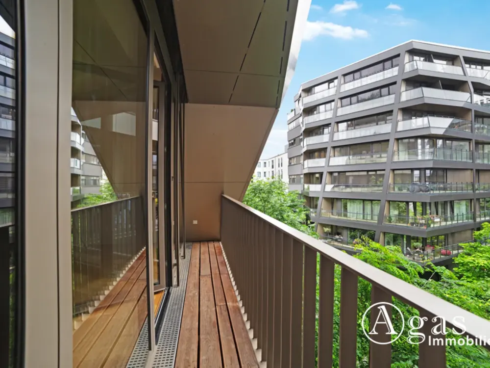Perfekt geschnittene 3 Zimmer Wohnung mit ca. 87m², EBK und Balkon ins Grüne direkt in Mitte!