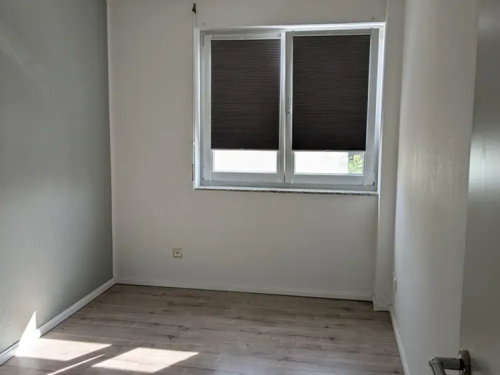 Meerbusch, Lank-Latum: Schöne 3-Zimmer-Wohnung mit Balkon + Stellplatz.