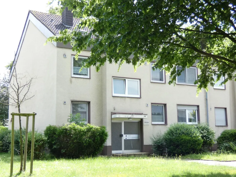 Erdgeschoss-Wohnung mit Balkon *wird umfassend modernisiert*